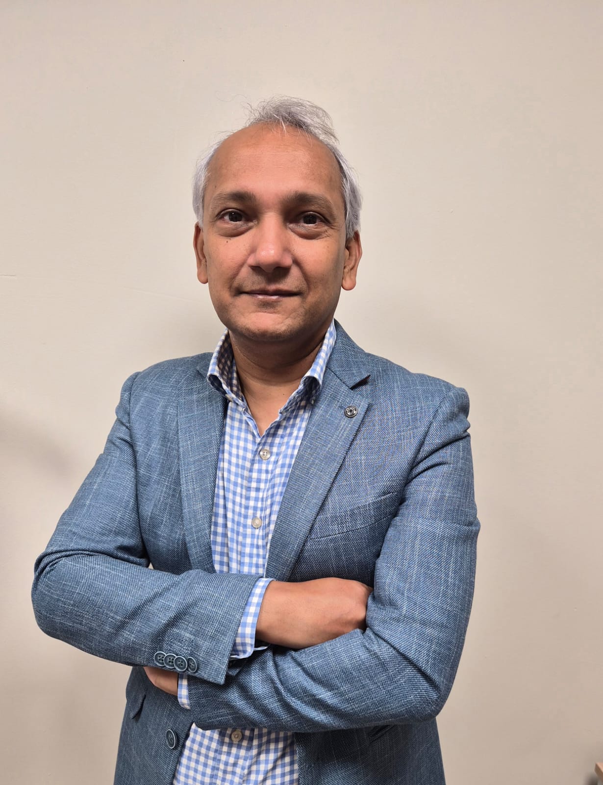 Dr. MOTI Shaywin
